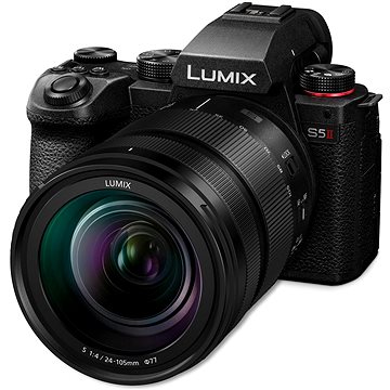 Panasonic Lumix DC-S5 Mark II + LUMIX S 24-105mm F4 MACRO O.I.S.